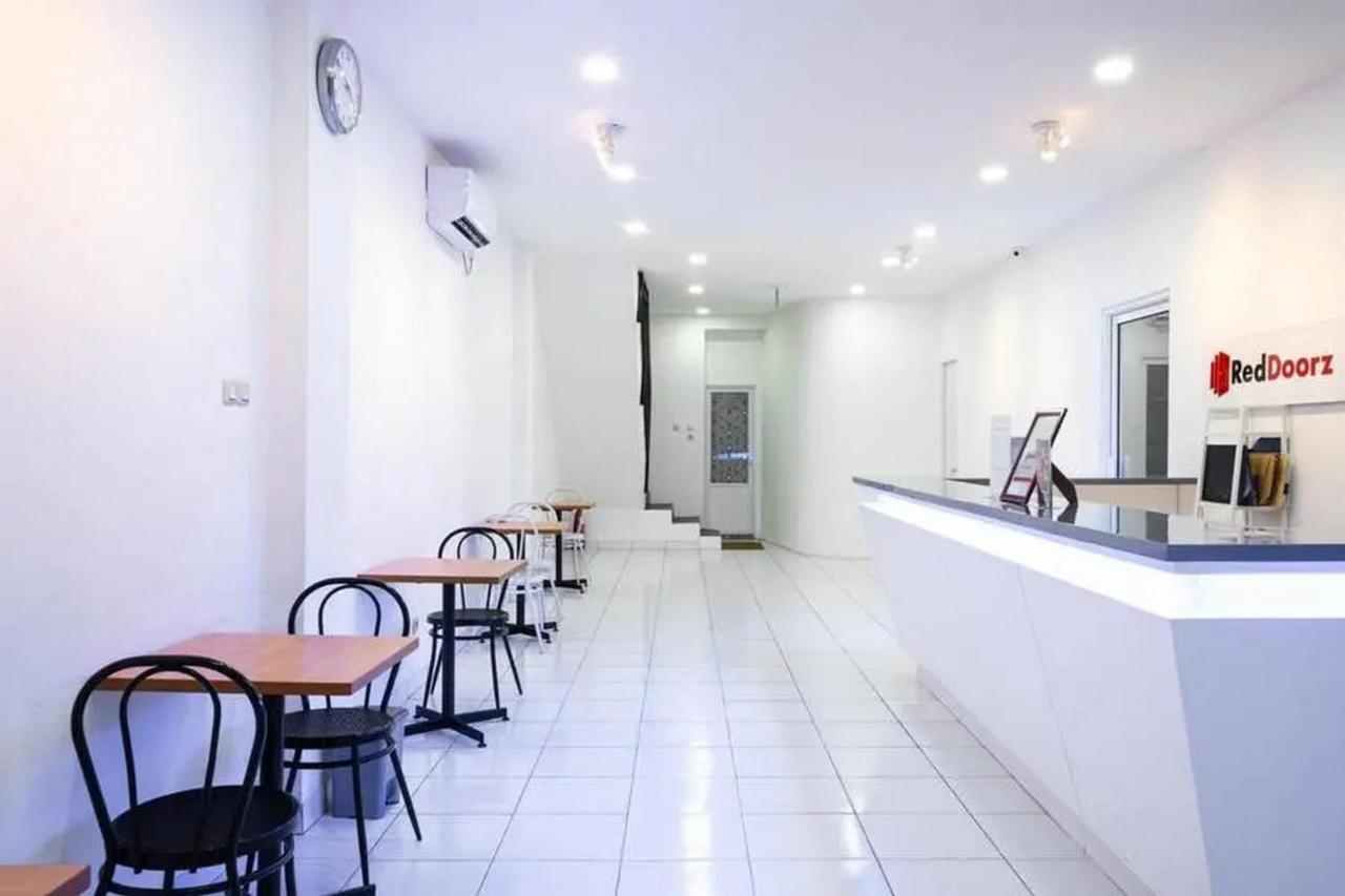 Reddoorz Hostel Near Taman Puring Jakarta Exteriér fotografie
