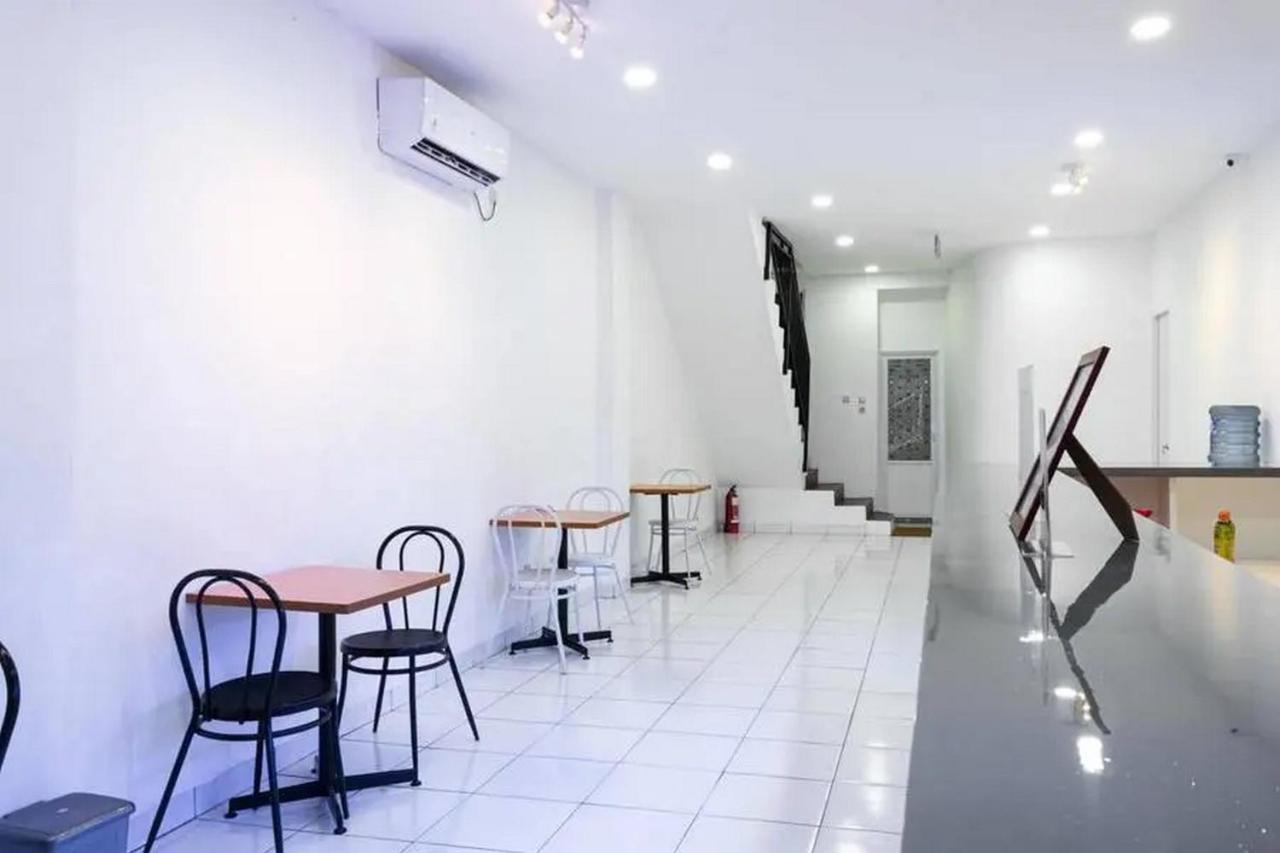 Reddoorz Hostel Near Taman Puring Jakarta Exteriér fotografie